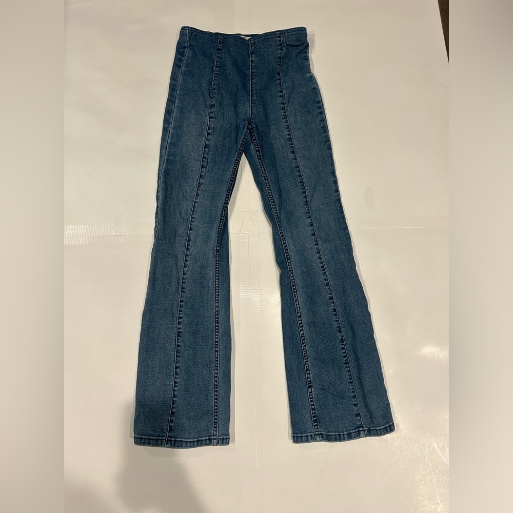 We The Free Pull On Flare Jeans Women's 26 Bell Bottoms Medium Wash